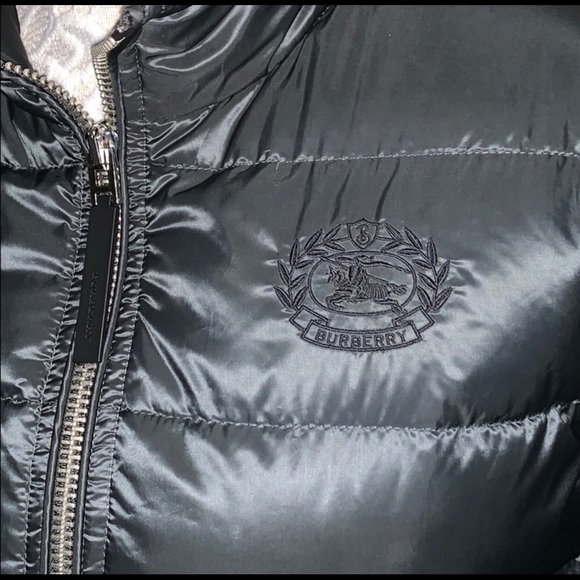 NWOT Burberry puffer jacket - Picture 2 of 3